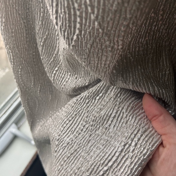 Pearl silver/white gown size 4-6 - Picture 8 of 10